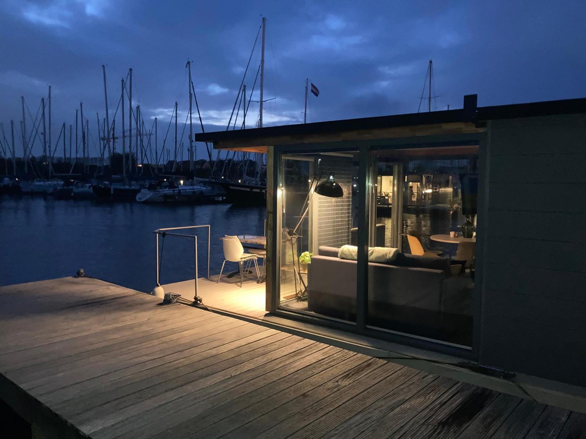 Houseboat De Amstel Hotel Monnickendam Luaran gambar