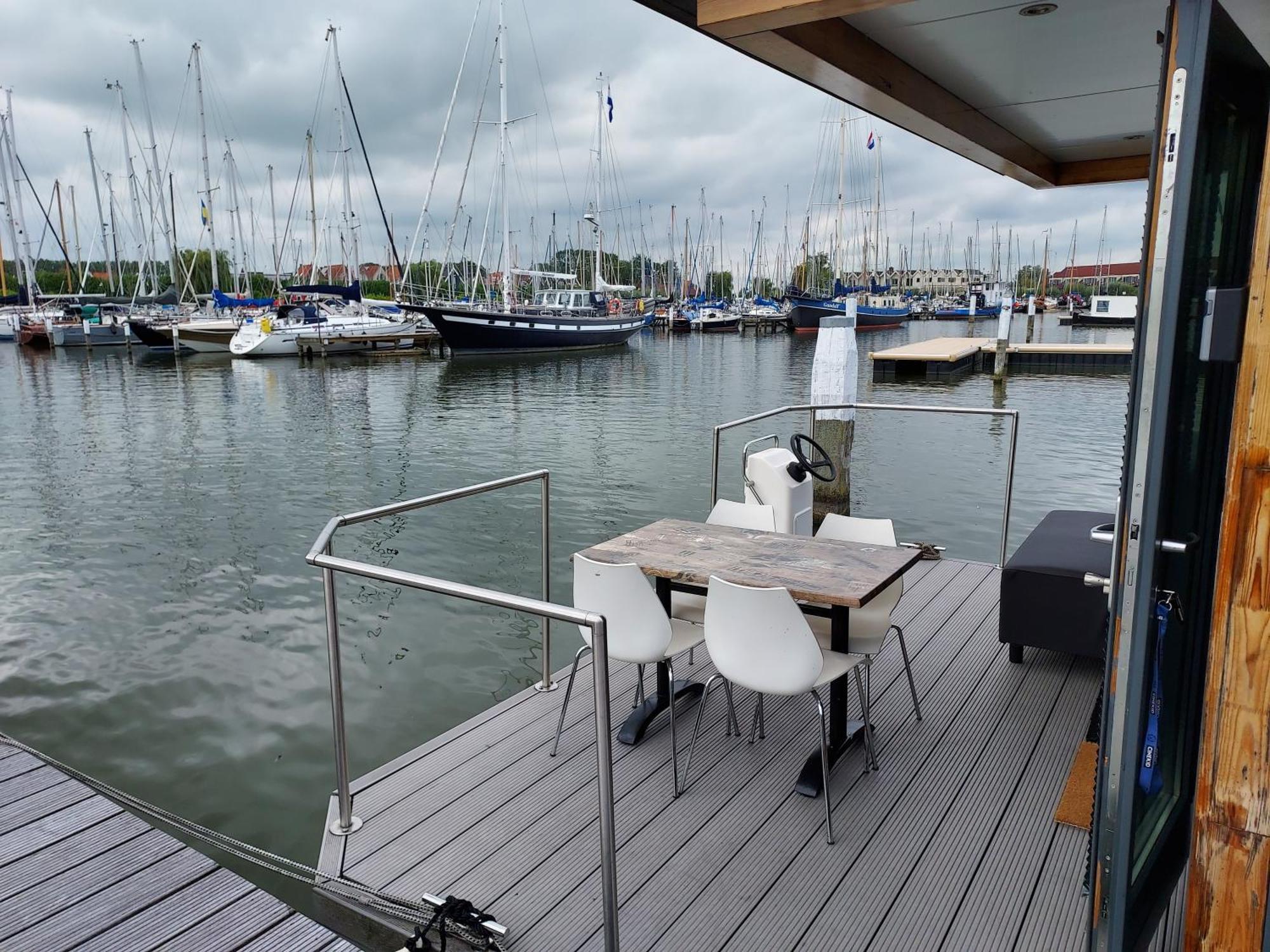 Houseboat De Amstel Hotel Monnickendam Luaran gambar